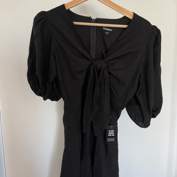 EXPRESS BLACK LINEN BLEND PUFF SLEEVE ROMPER - Picture 3 of 7